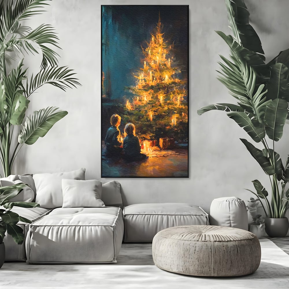 Tablou canvas cu pictura copii brad de craciun, in rama de aluminiu negru, pe perete intr-un living